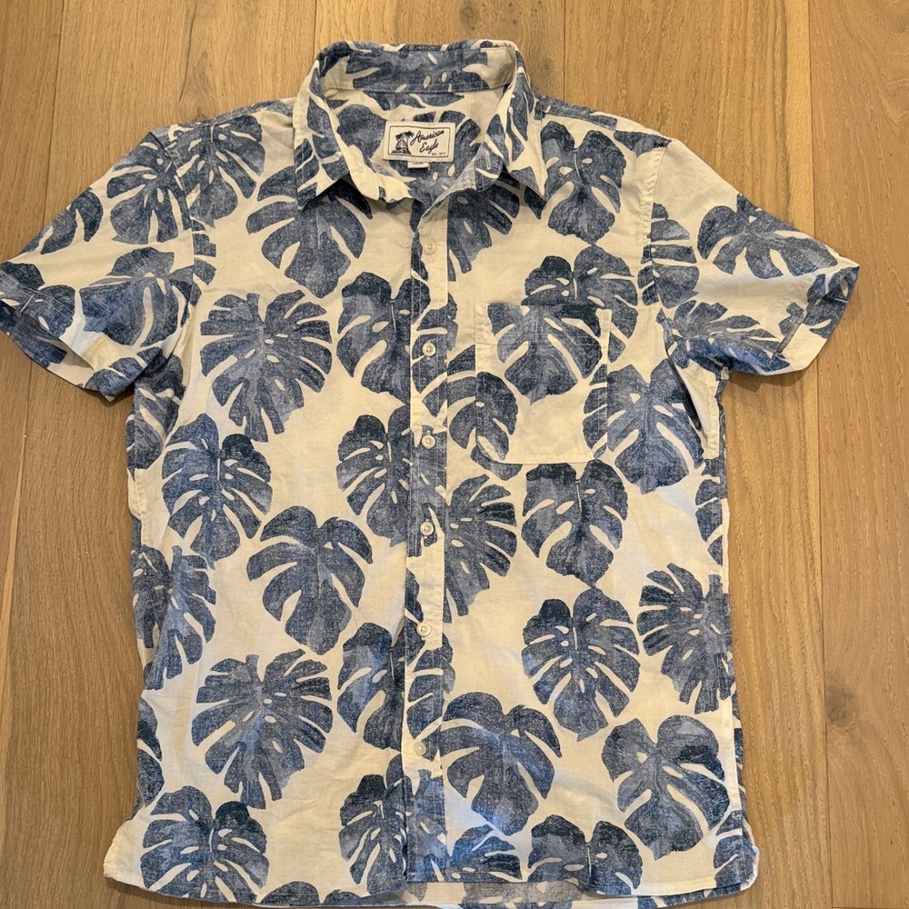 American Eagle Outfitters Blue Leaf Print Casual Shirt